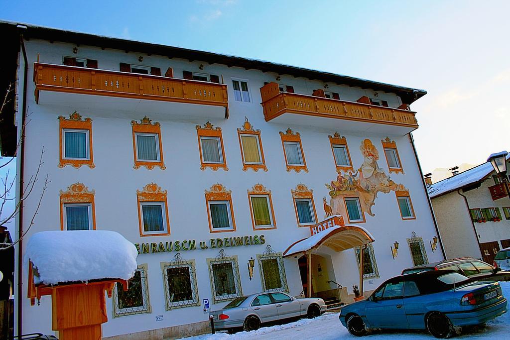 Hotel Garni Almenrausch Und Edelweiss Гармиш-Партенкирхен Екстериор снимка