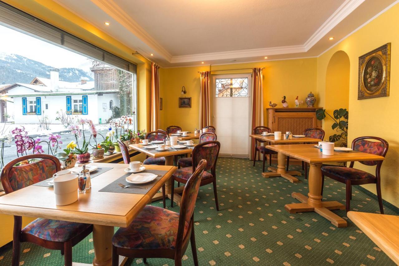 Hotel Garni Almenrausch Und Edelweiss Гармиш-Партенкирхен Екстериор снимка
