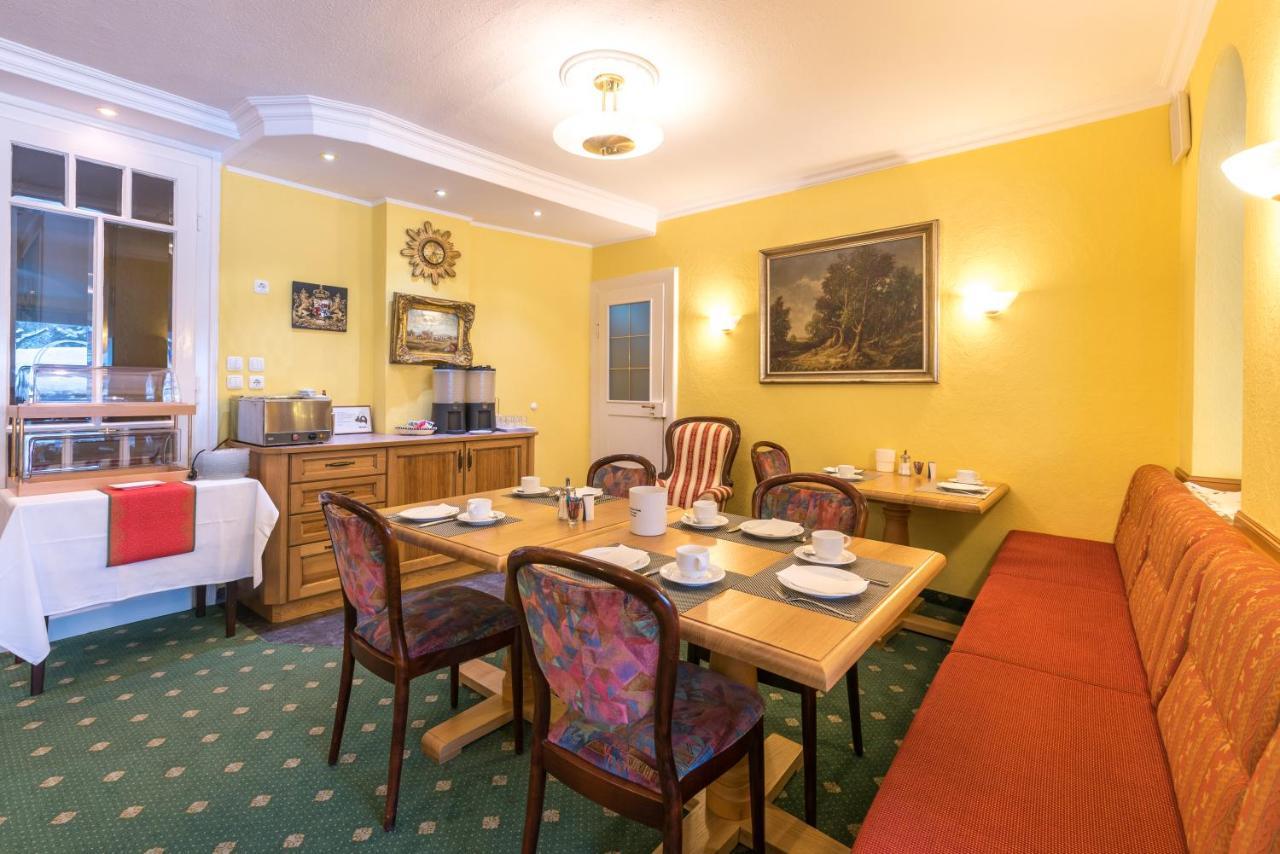 Hotel Garni Almenrausch Und Edelweiss Гармиш-Партенкирхен Екстериор снимка
