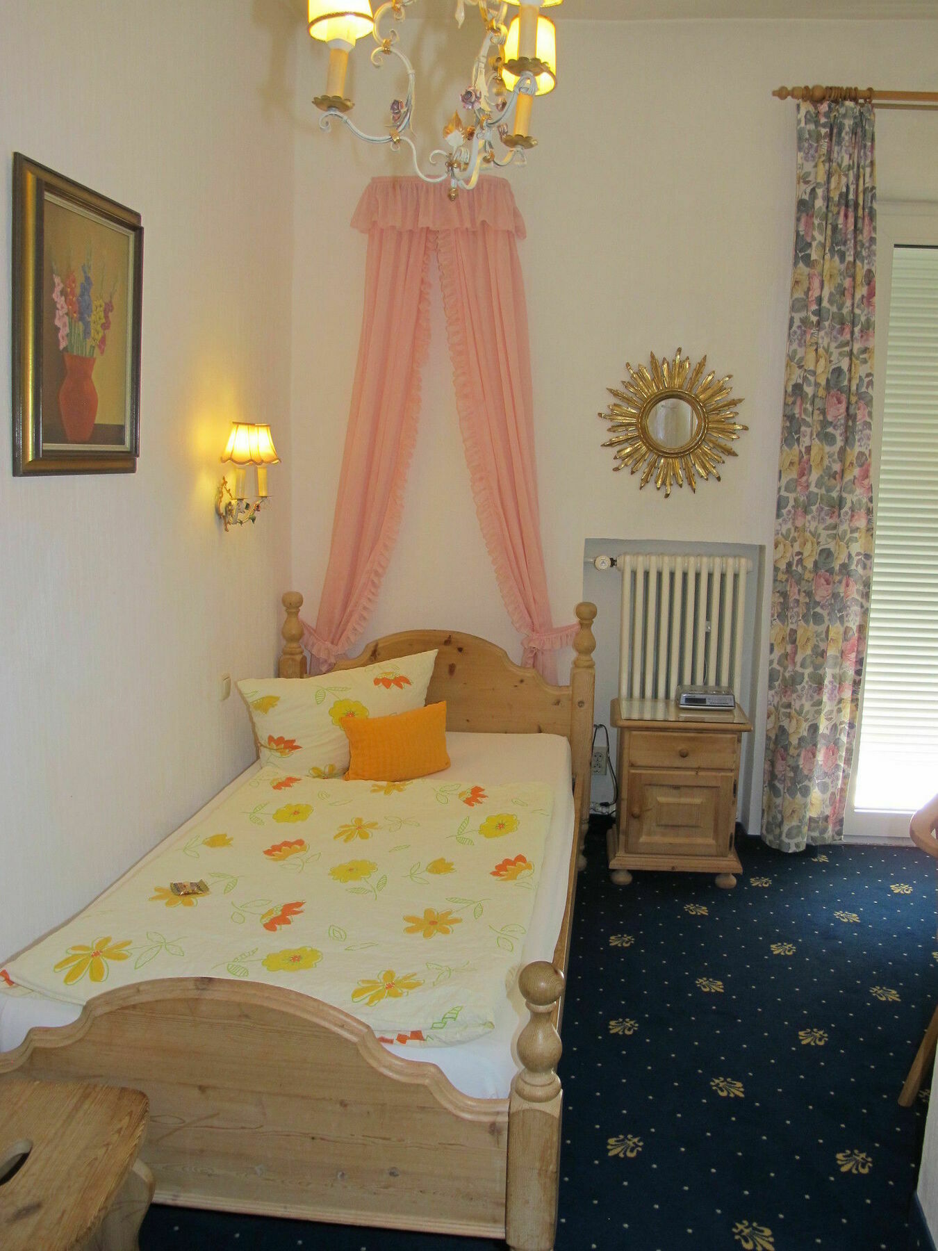 Hotel Garni Almenrausch Und Edelweiss Гармиш-Партенкирхен Екстериор снимка