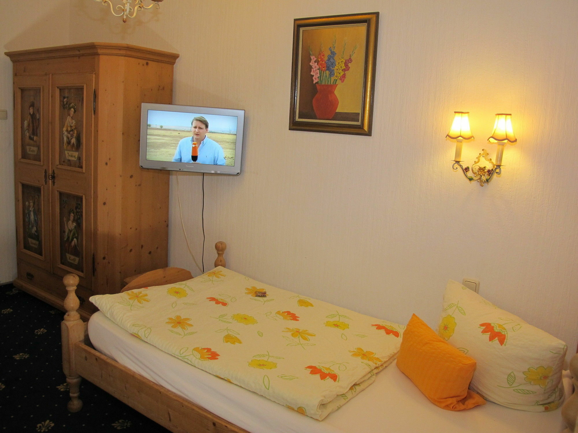 Hotel Garni Almenrausch Und Edelweiss Гармиш-Партенкирхен Екстериор снимка